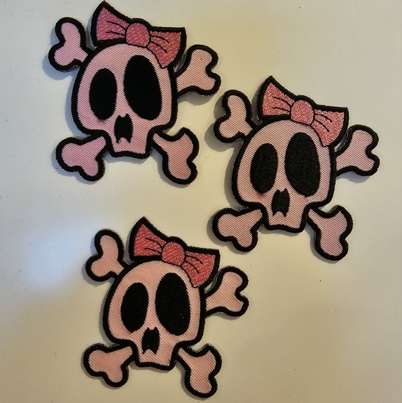 **SOLD** Iron On Patch Skull BoNES Pink Red Bow appliqué Lot of 25 - Picture 2 of 8